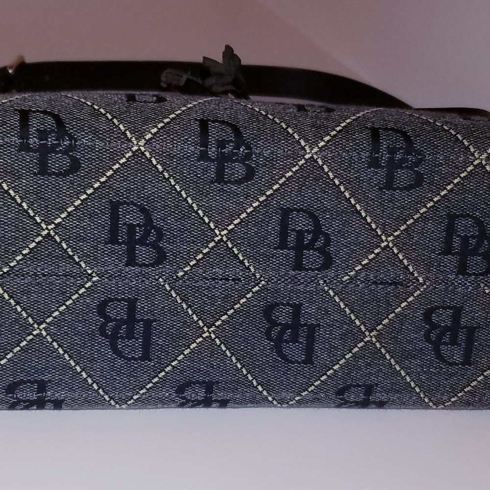 Dooney & Bourke - Picture 3 of 13